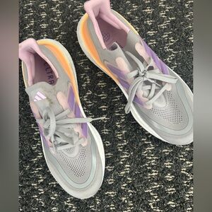Adidas ultraboost Women’s Gray Mesh Sneakers/Gymshoes